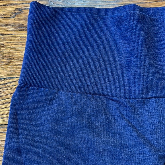 Lululemon In The Flow Crop ll Size 4 - Picture 4 of 16